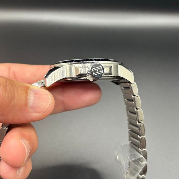 Tommy Hilfiger 1791073 Men’s Stainless Steel Blue Bezel White Dial Quartz NIBWT - Picture 9 of 17